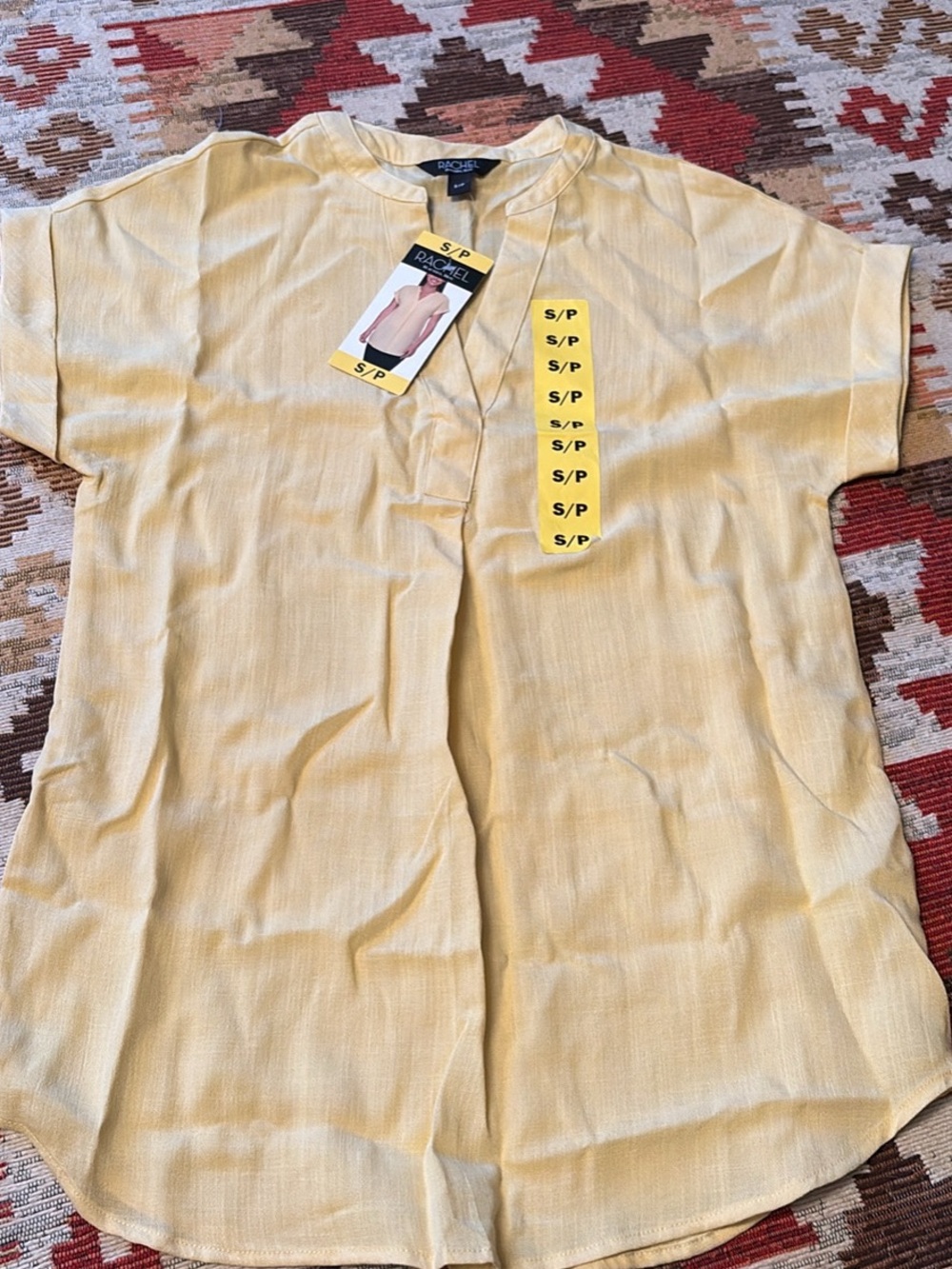 Women’s cute Pale Yellow Short-Sleeve Shirt